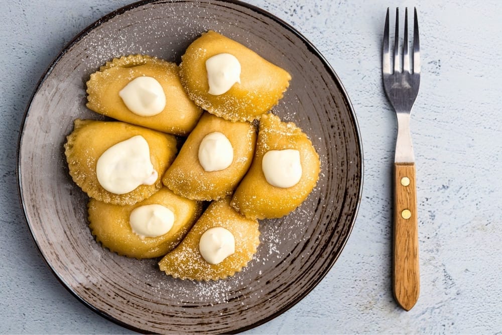 Sweet cheese pierogi featured image