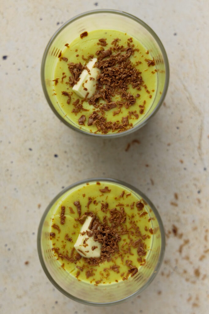 Pistachio pudding with white and milk chocolate