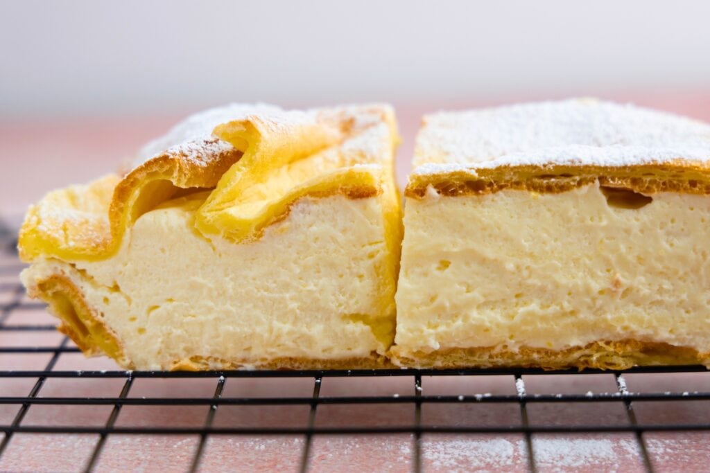 Creamy karpatka cake