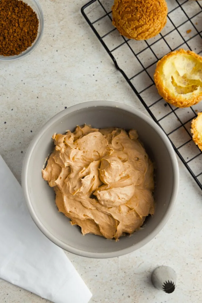 Coffee pastry creme-mousseline