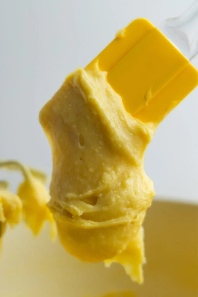 V-shape test using spatula