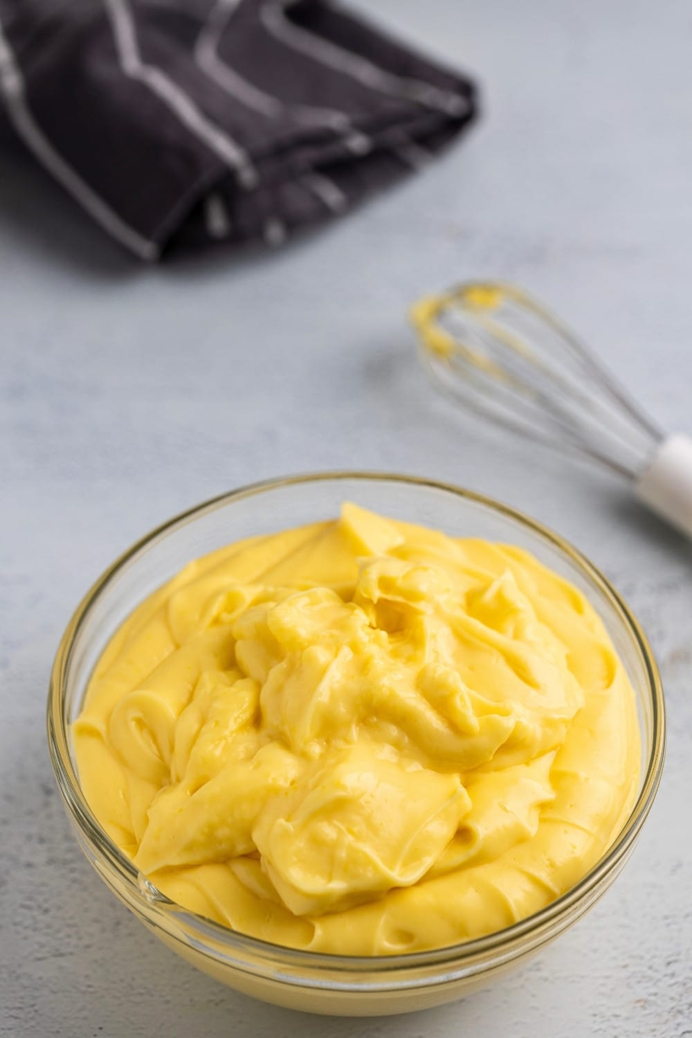 Vanilla pastry cream glass bowl
