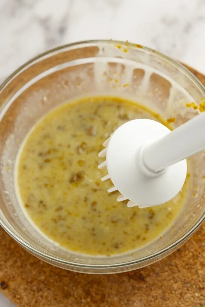 Blending the pistachio mixture