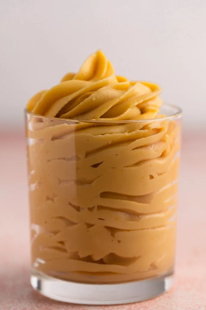 Caramel pastry cream in a glass