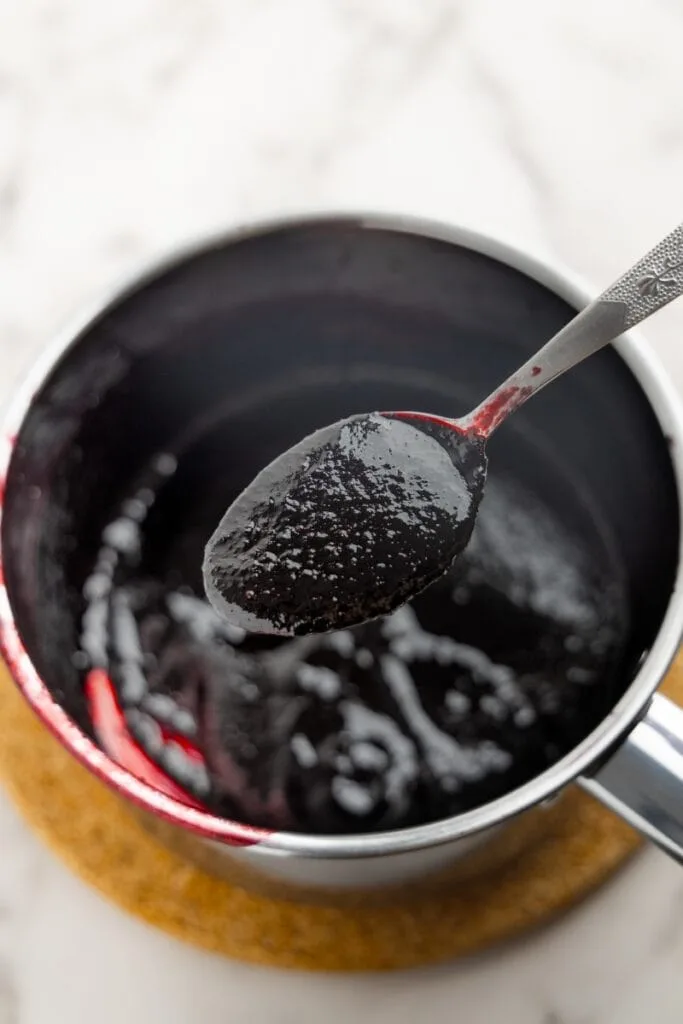 Cooking the blueberry puree