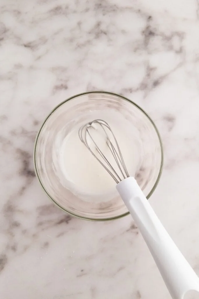 Glaze for topping desserts