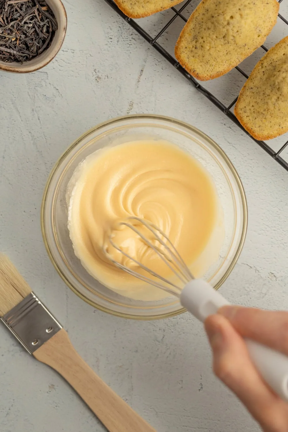 Silky earl grey glaze for topping