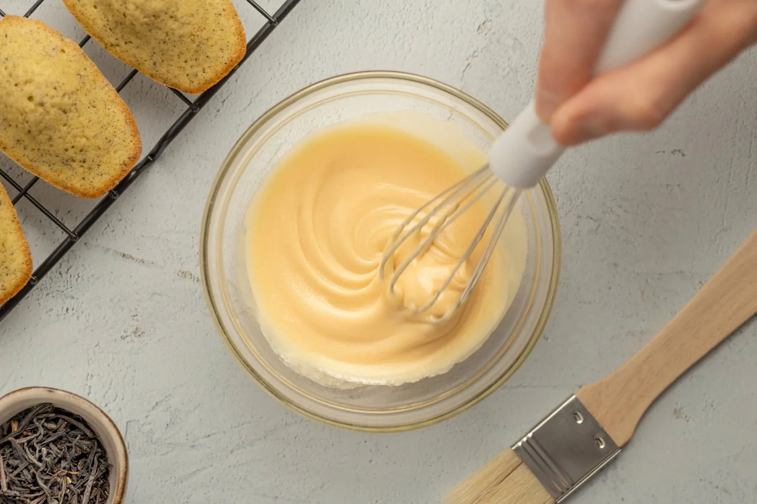 Silky earl grey glaze for topping