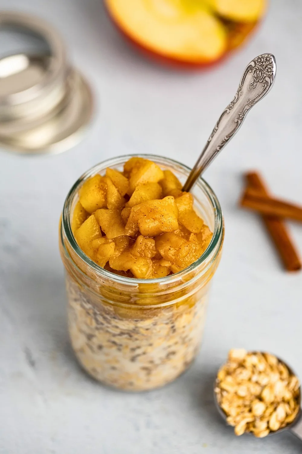 Apple cinnamon overnight oats featured image