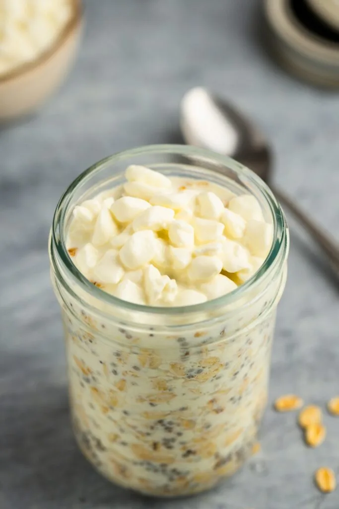 Healthy breakfast jar of cottage cheese overnight oats