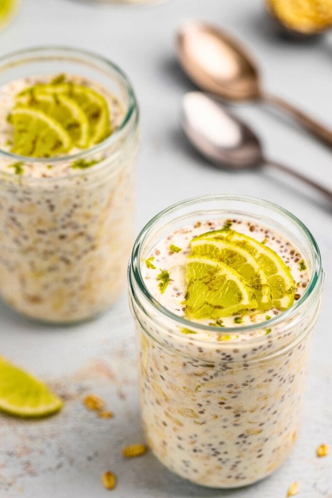 Lime flavored overnight oats for two
