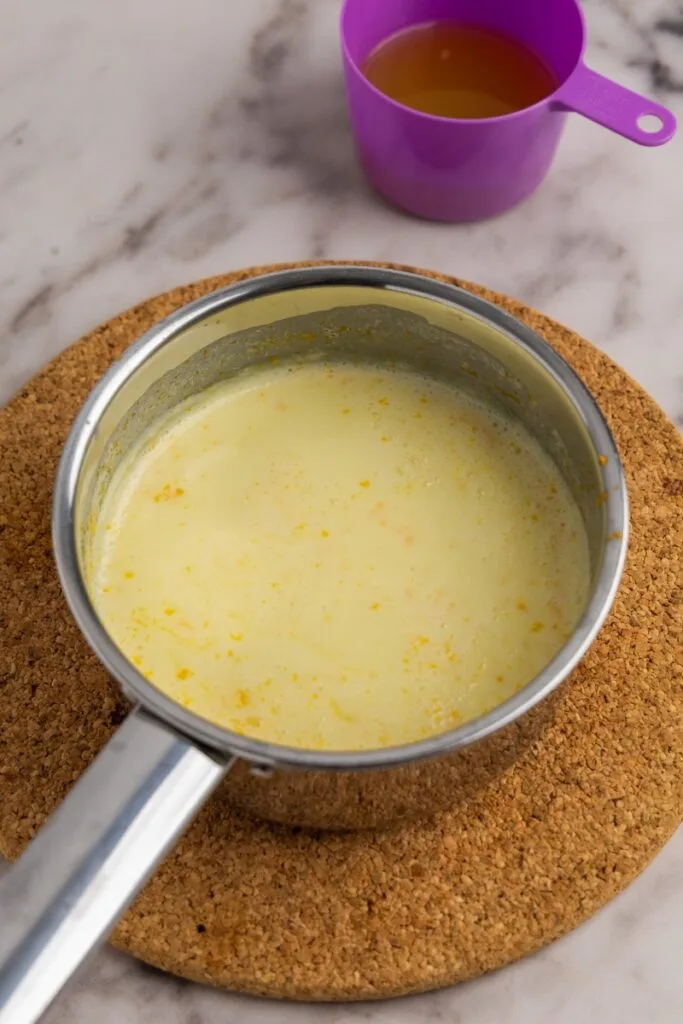 Mixing the heavy cream mixture