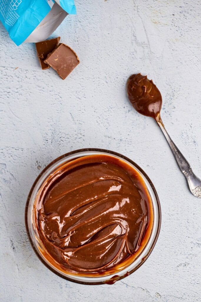 Milk chocolate ganache: topdown bowl shot