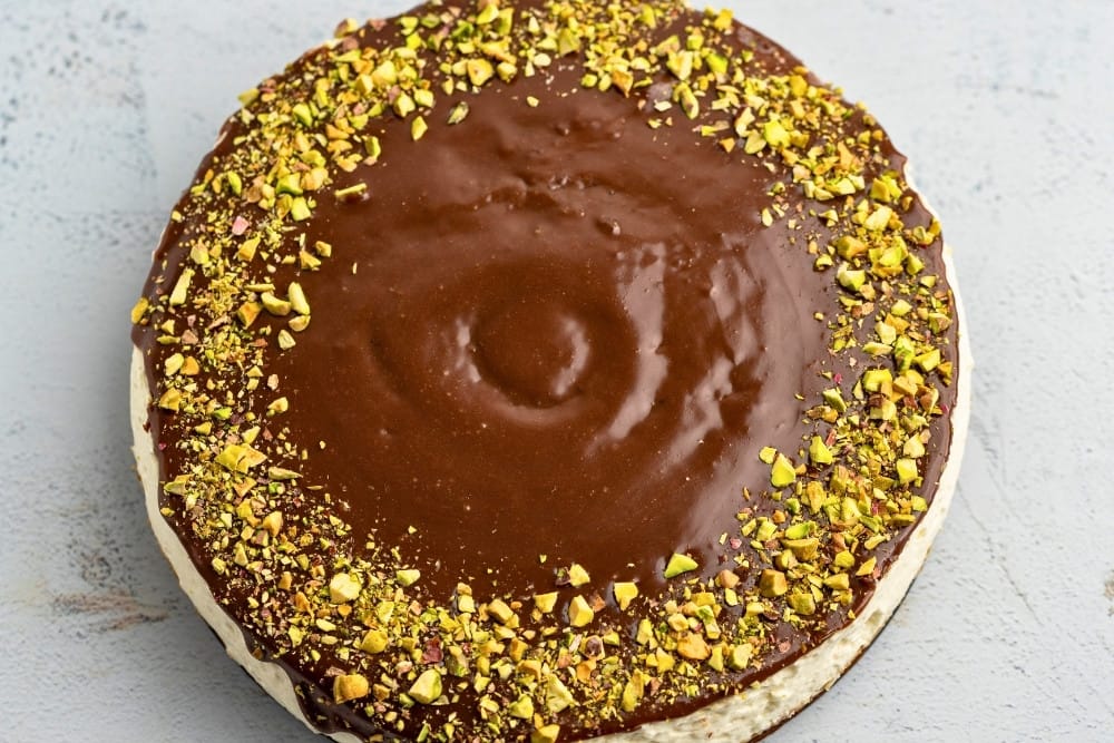 Dubai chocolate financier cake featured image