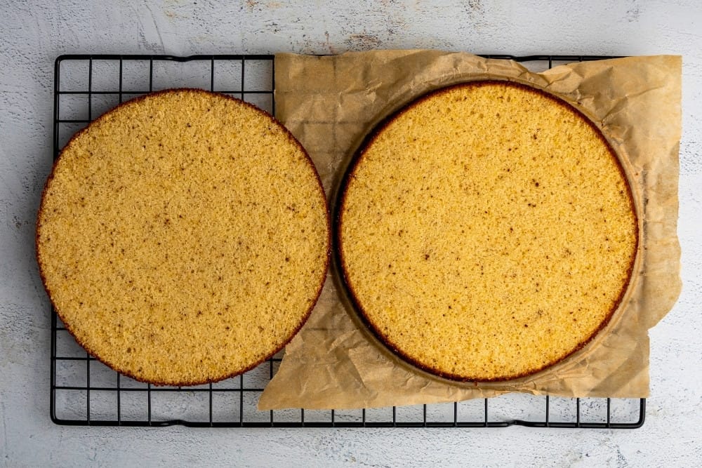 Financier cake base featured image