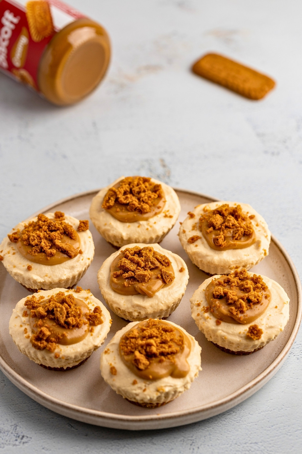 Mini Biscoff cheesecake cups hero