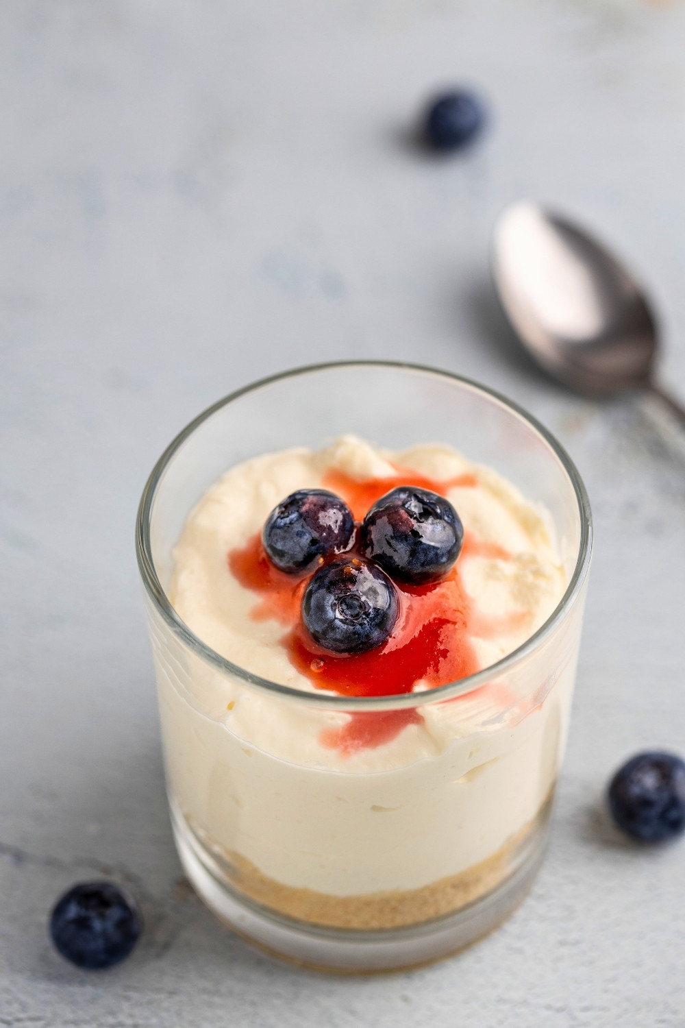 Vanilla cheesecake cups hero