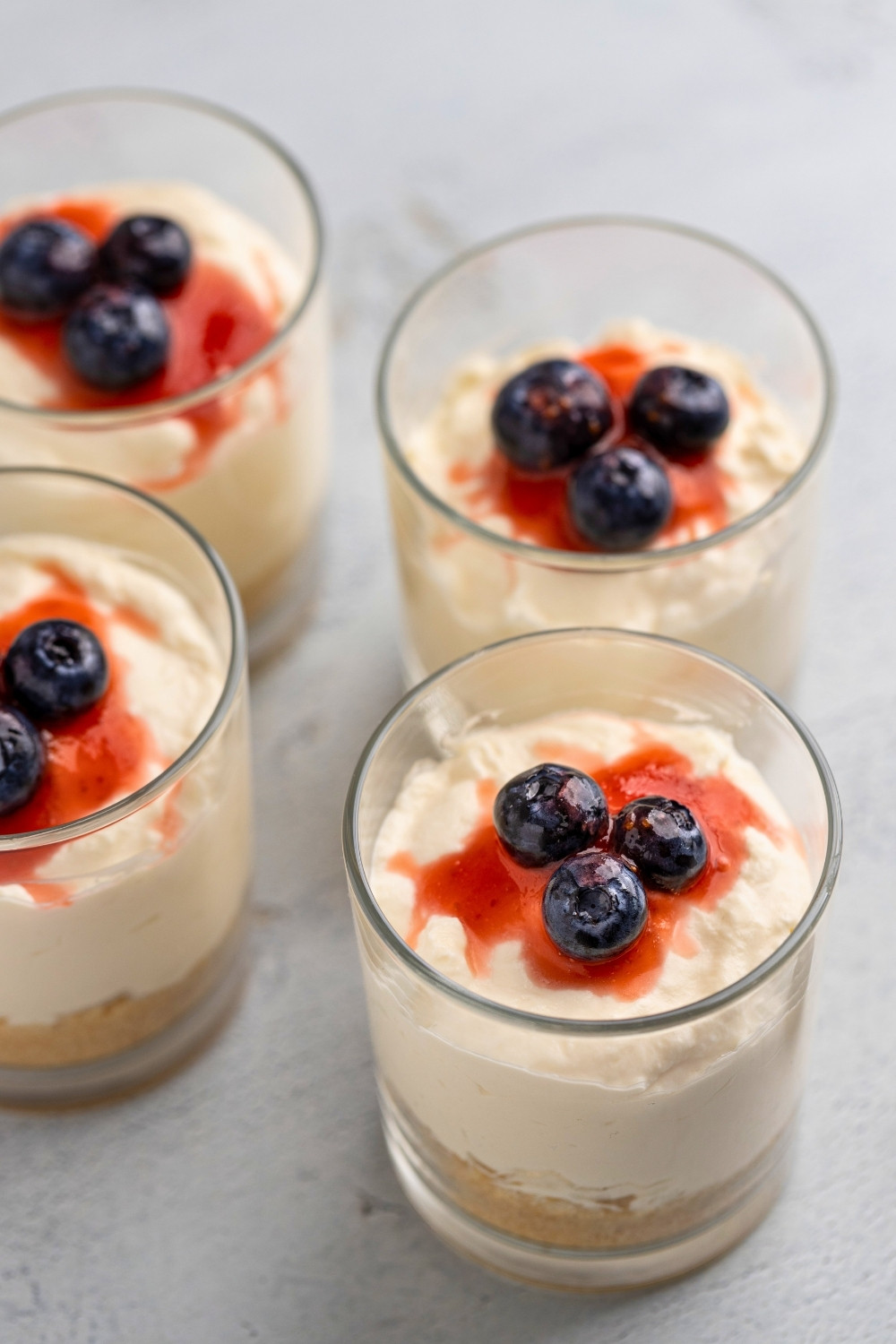 Vanilla cheesecake cups prepared