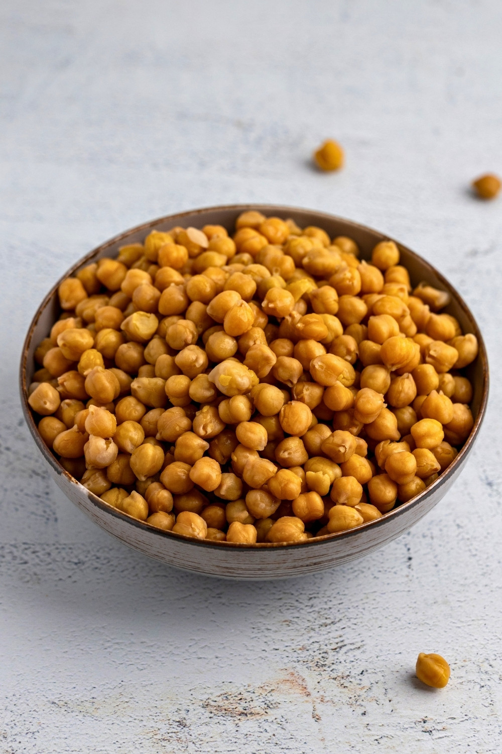 Instant pot chickpeas in bowl angle