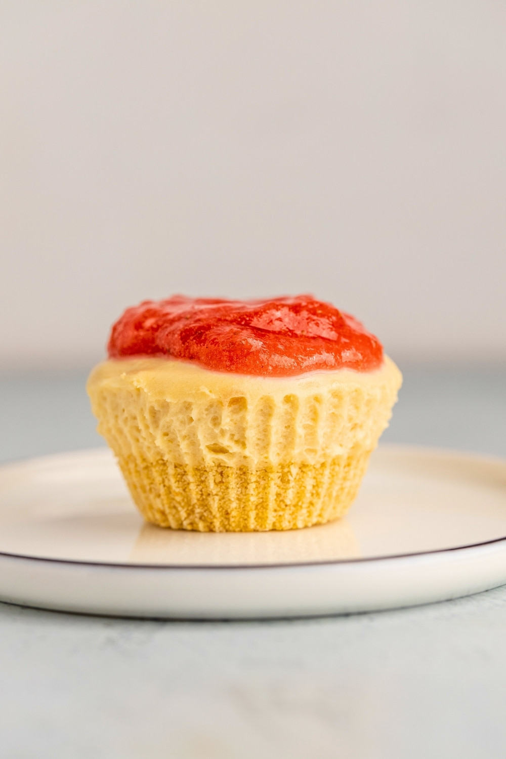 No bake mini PB Jelly cheesecake on a plate