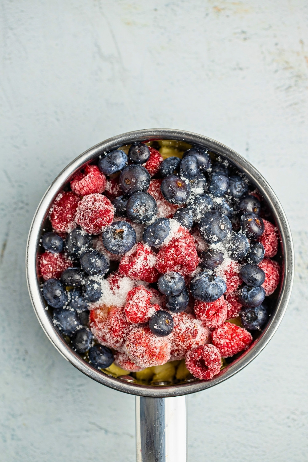 Apple mixed berries compote before cooking